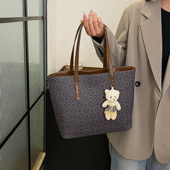 Large-capacity portable tote bag