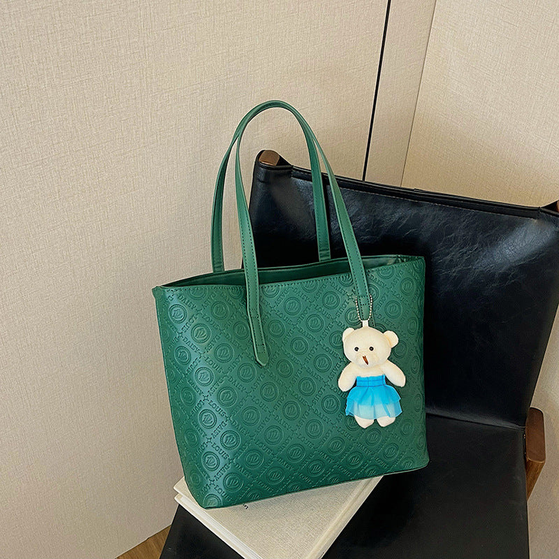 Large-capacity portable tote bag
